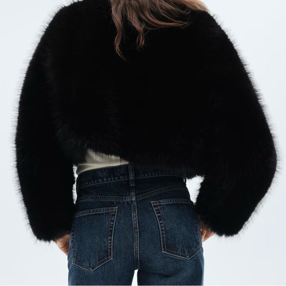 Mango Black Faux Fur crop Jacket sz S - Picture 3 of 7